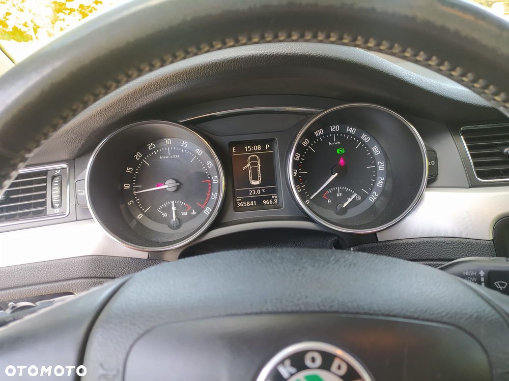 Skoda Superb 2.0 TDI DSG Comfort - 13