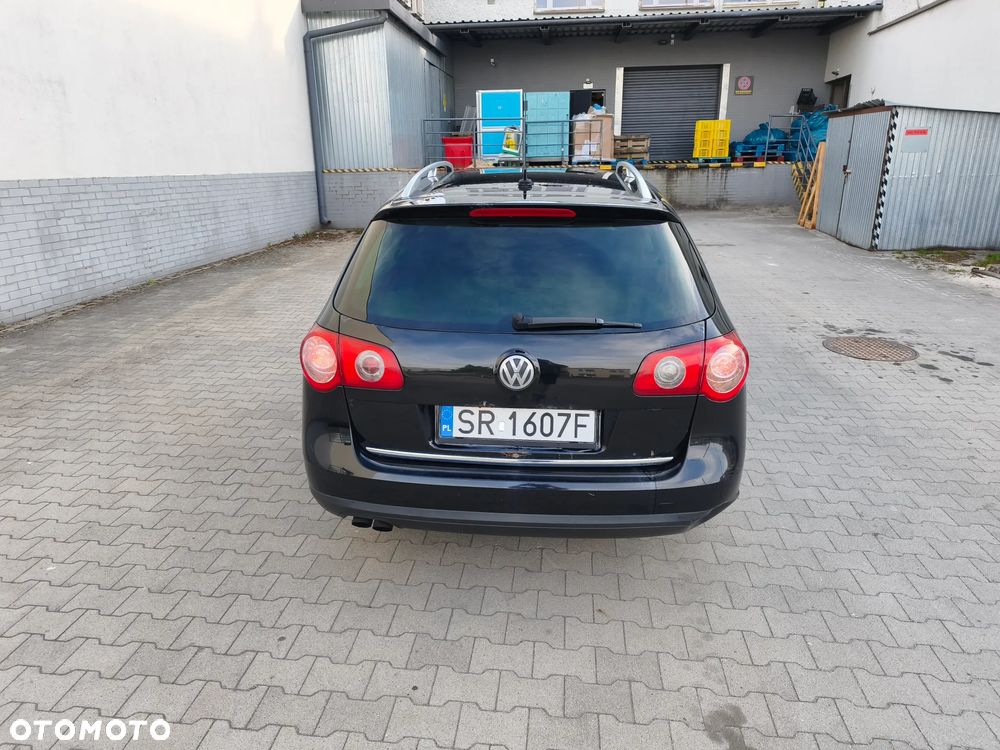 Volkswagen Passat 2.0 TDI DSG Highline - 13