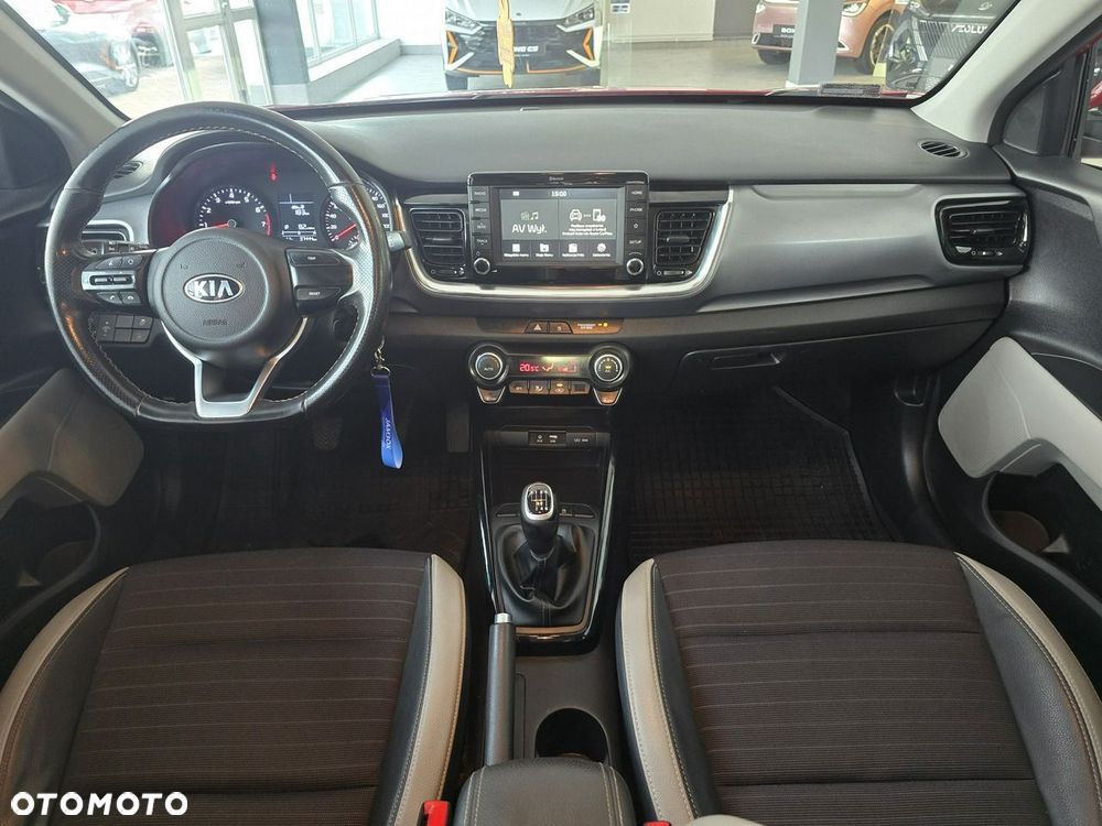Kia Stonic 1.4 L - 8