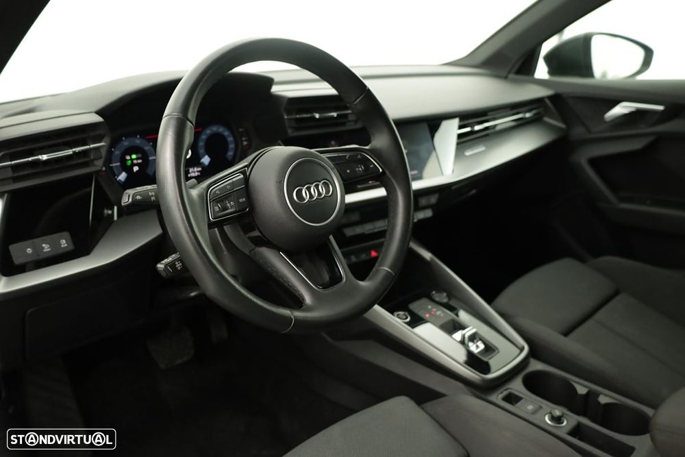 Audi A3 Sportback 45 TFSIe S line - 8