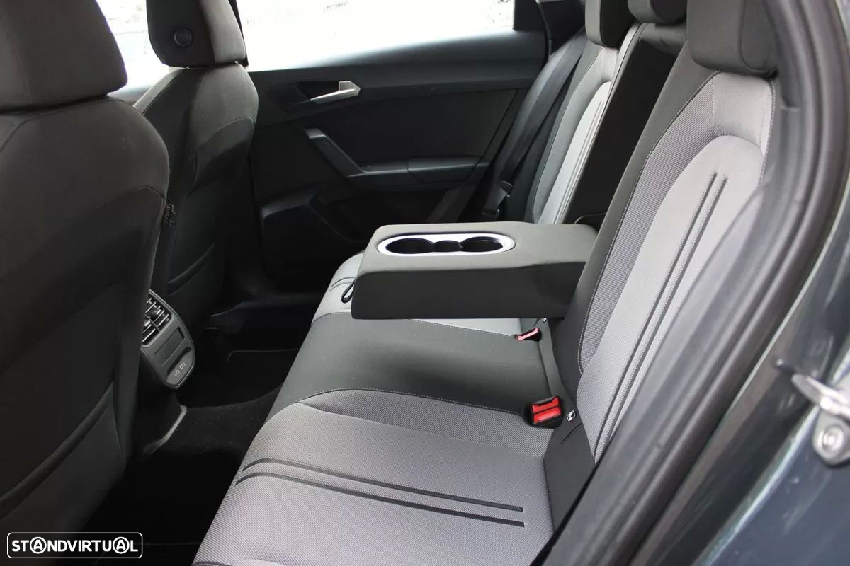 SEAT Leon ST 1.5 eTSI Xcellence DSG - 7