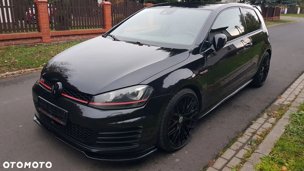 Volkswagen Golf GTI (BlueMotion Technology) DSG - 2