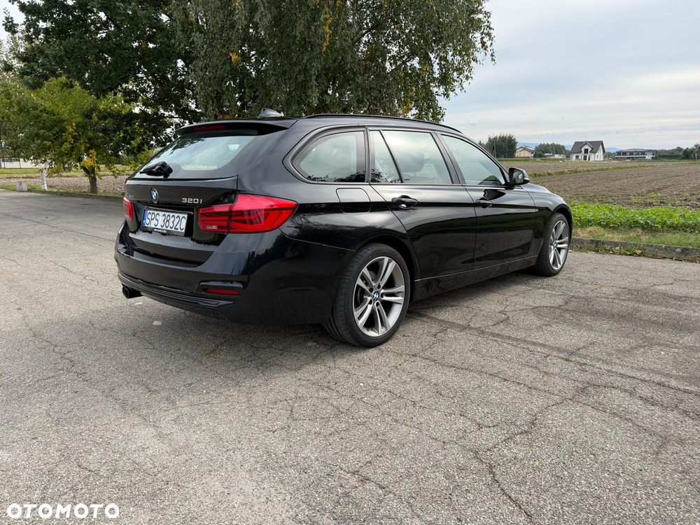 BMW Seria 3 320i xDrive Sport Line - 9