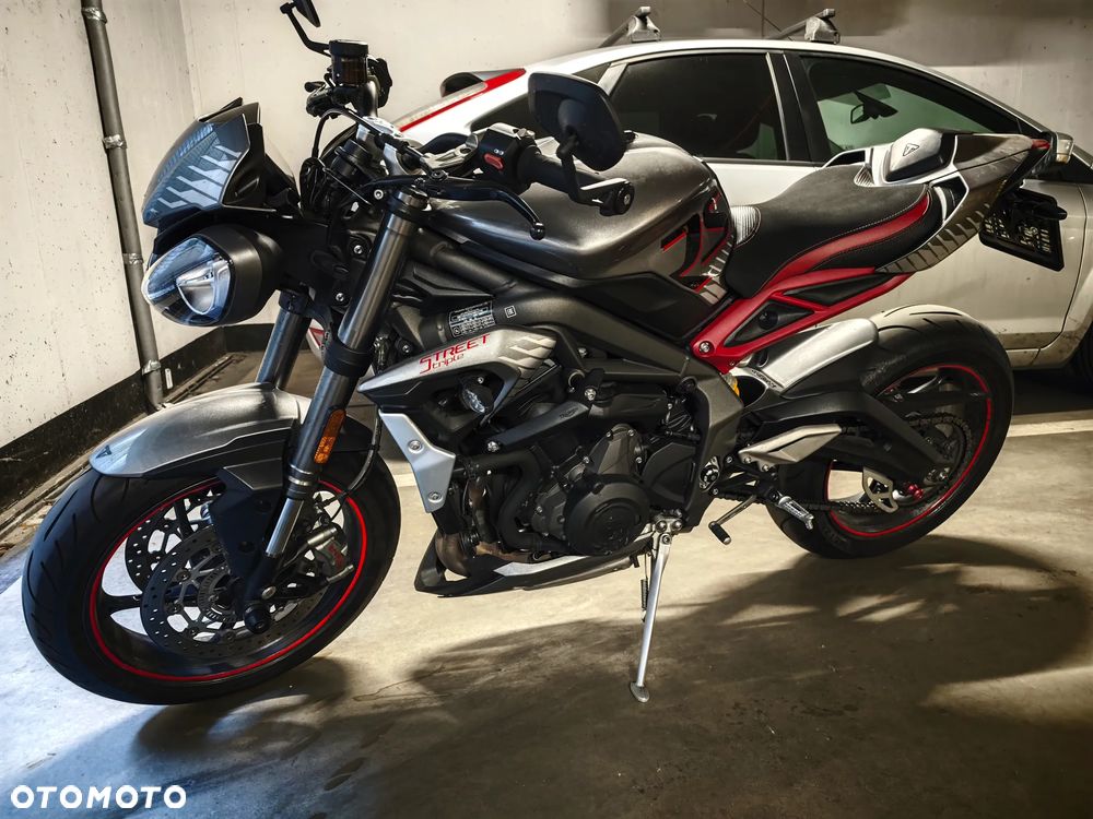 Triumph Street Triple - 3