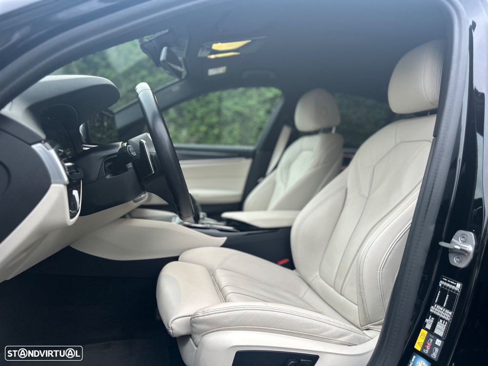 BMW 530 e Pack Desportivo M - 10