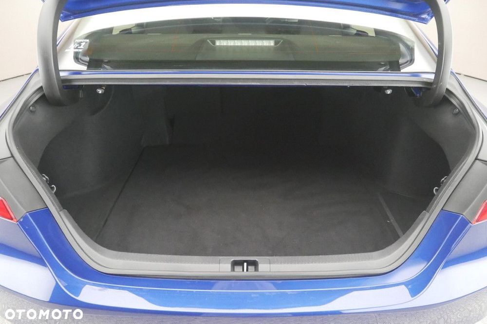 Toyota Camry 2.5 Hybrid Comfort CVT - 16