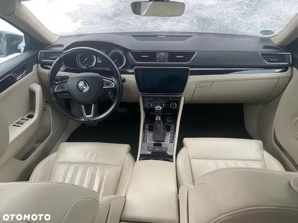 Skoda Superb 2.0 TDI SCR L&K DSG - 7