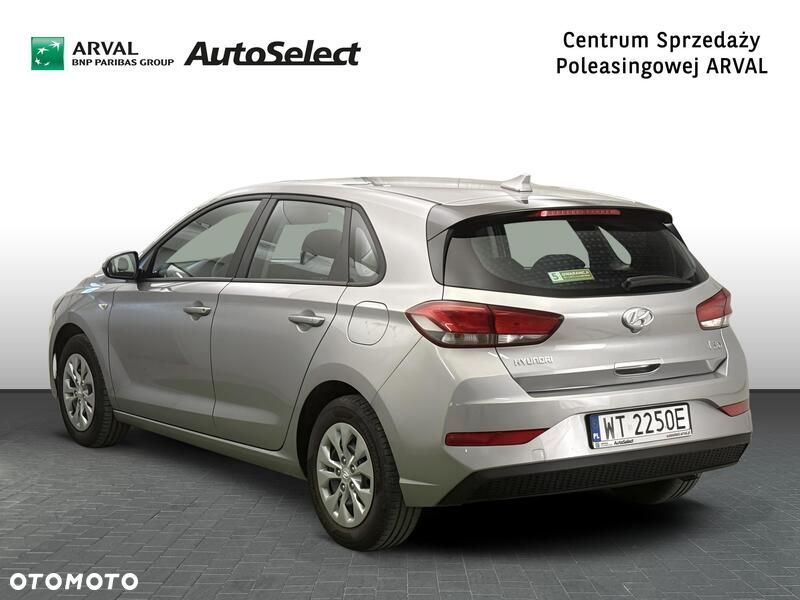 Hyundai i30 1.5 DPI Classic + - 8
