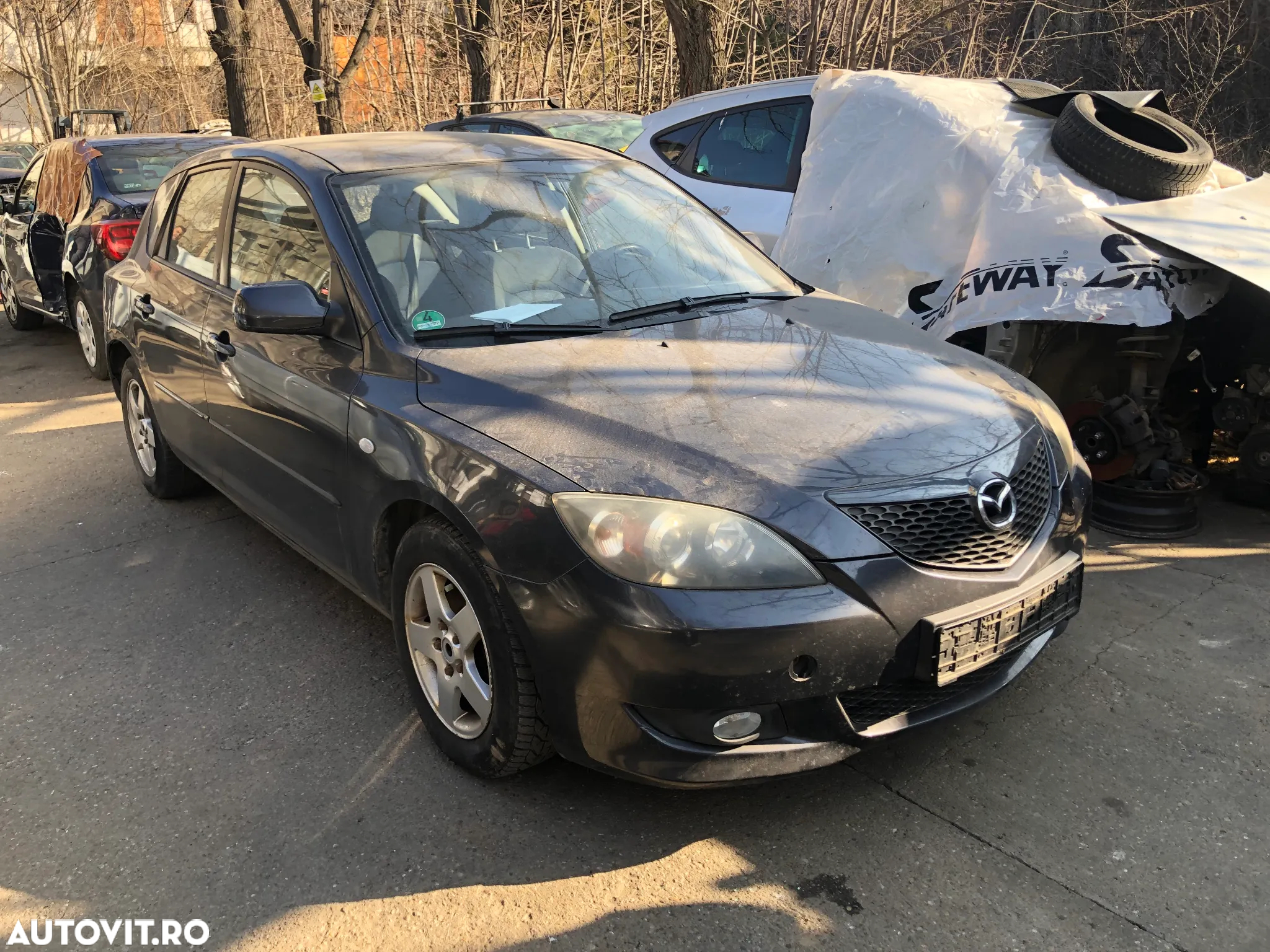 Dezmembrez Mazda 3 1.6 diesel 2006 gri - 3