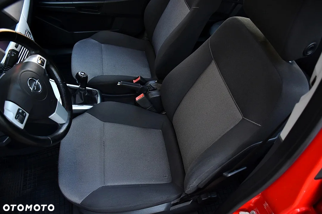 Opel Astra 1.6 Active - 29