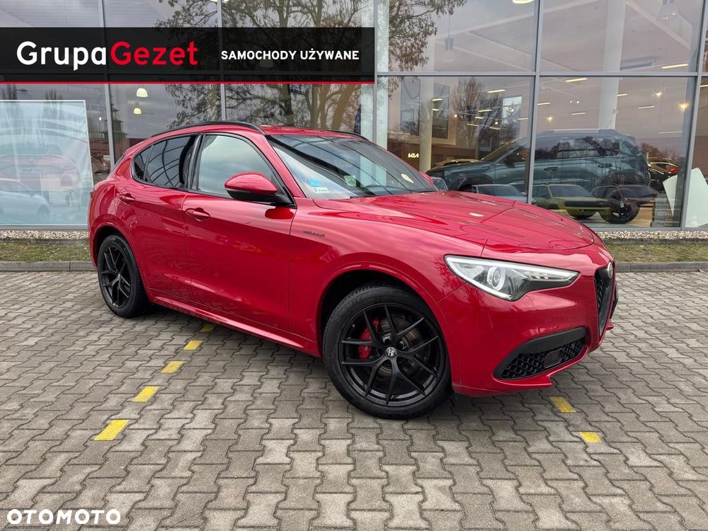 Alfa Romeo Stelvio - 1