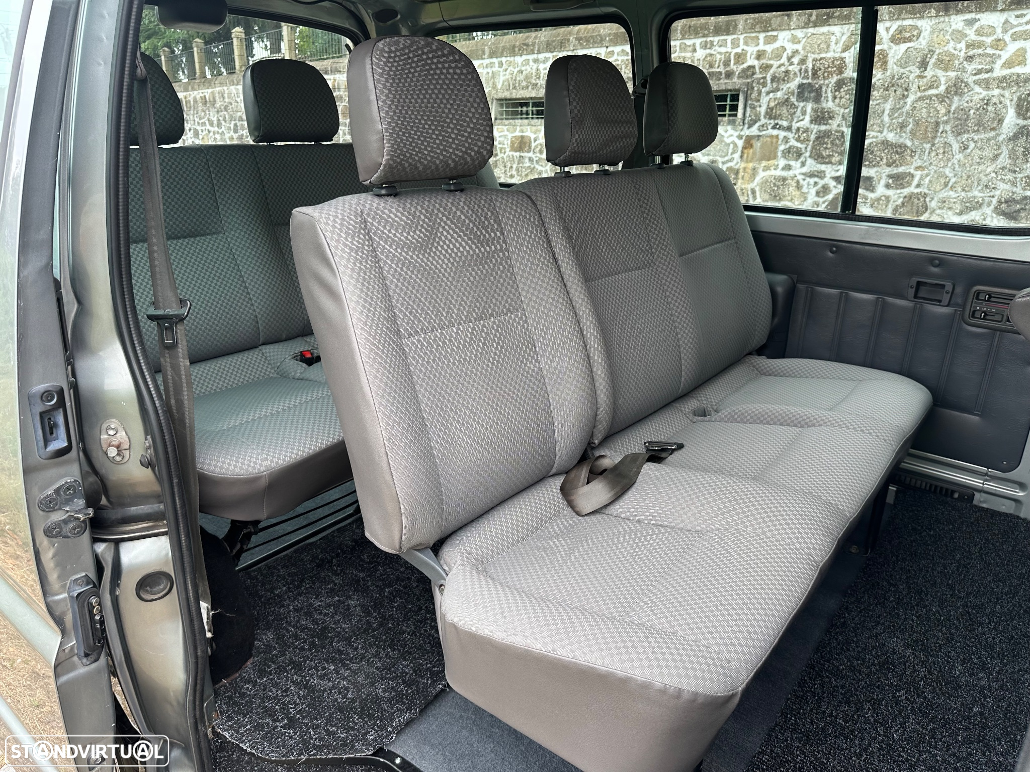 Toyota HiAce 2.5 D-4D 2.6T - 26