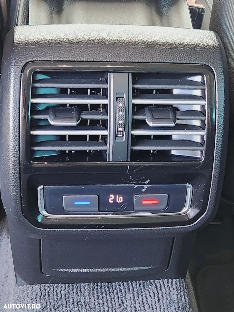 Volkswagen Passat - 11