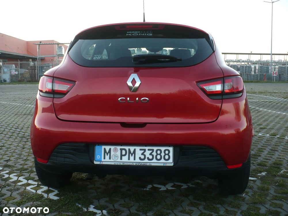 Renault Clio 1.2 16V 75 Authentique - 8