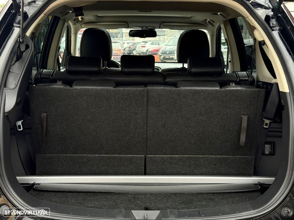 Mitsubishi Outlander 2.2 DI-D Intense - 24