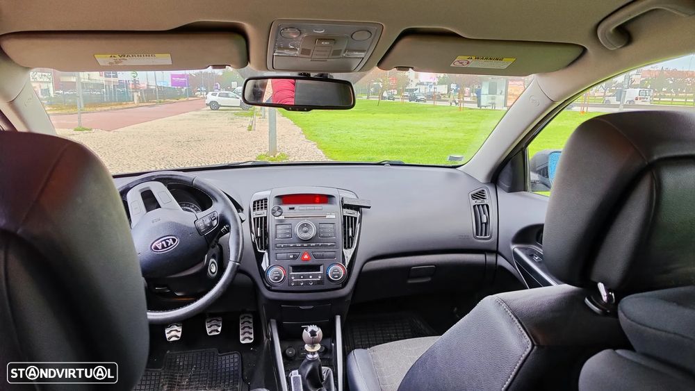 Kia Ceed SW 1.6 CRDi TX ISG - 4