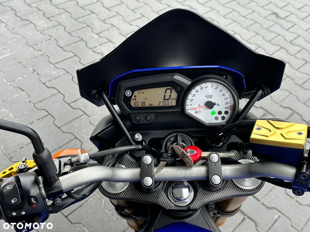 Yamaha FZ8 - 24
