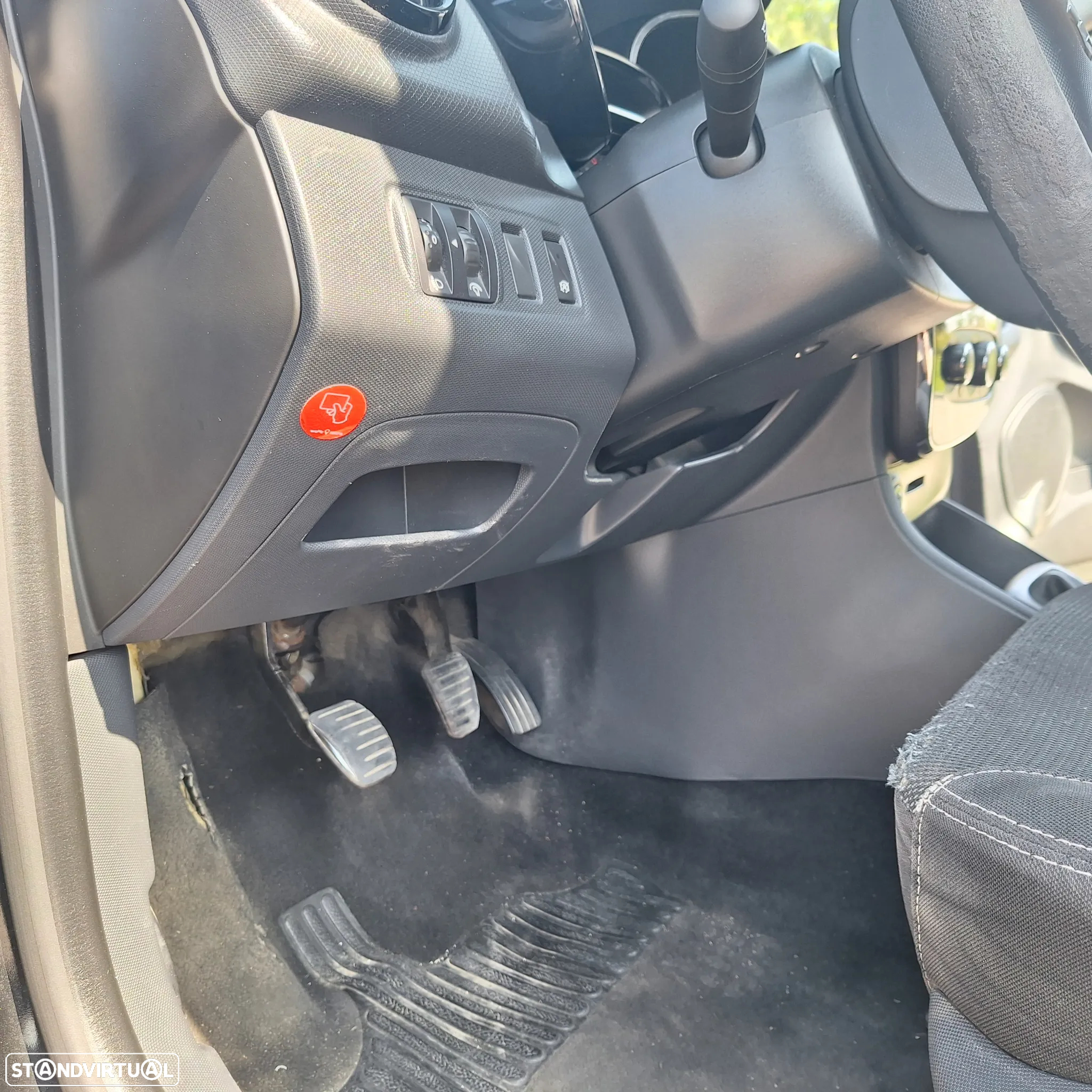 Renault Clio - 24
