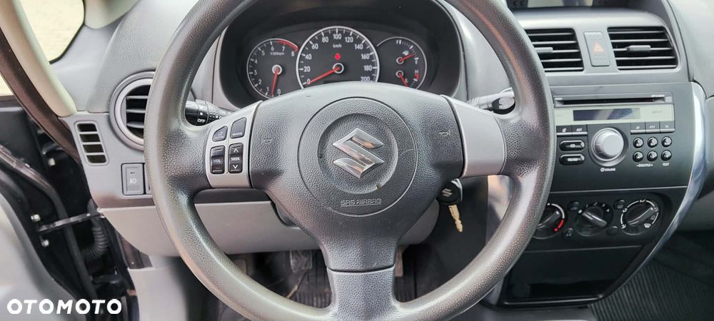 Suzuki SX4 1.5 - 13