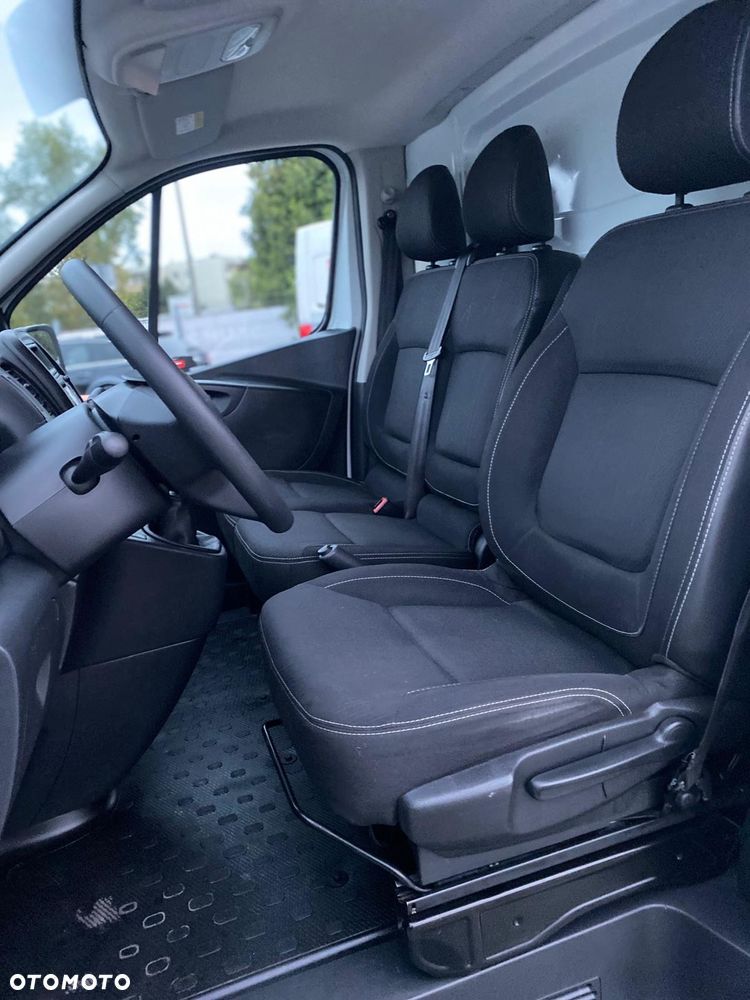 Renault Trafic - 19