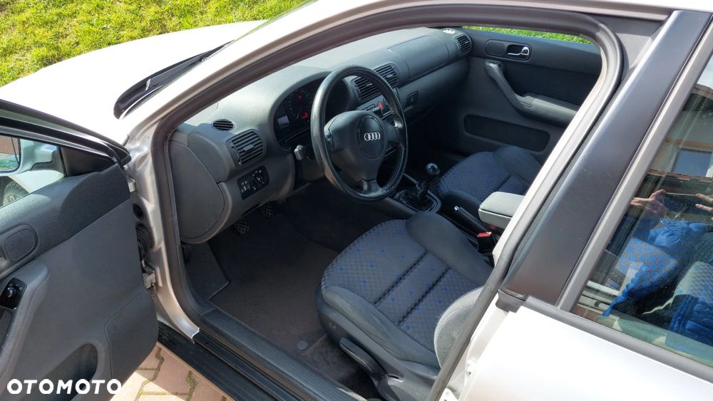 Audi A3 Sportback 1.6 Ambition - 11