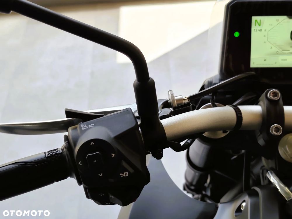 Yamaha MT - 8