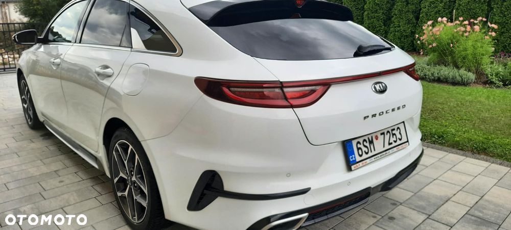 Kia ProCeed - 2