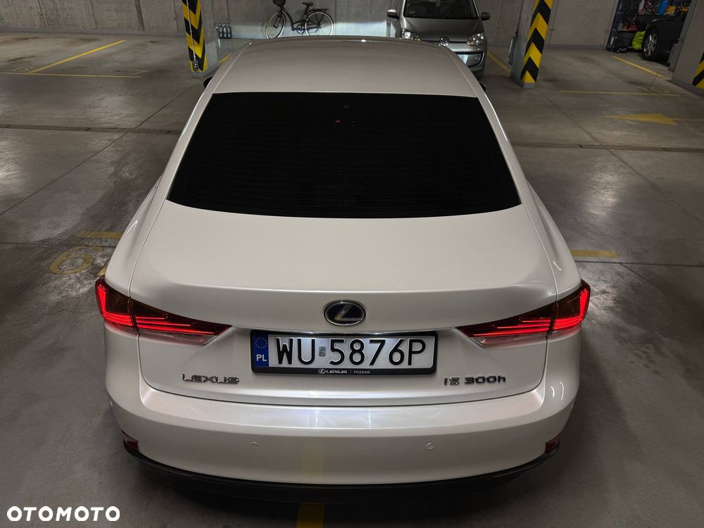 Lexus IS 300h Elegance - 38