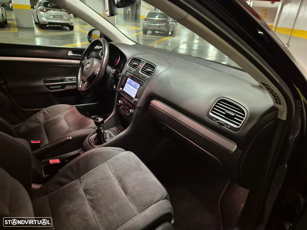 VW Golf Variant 1.6 TDi Highline - 29