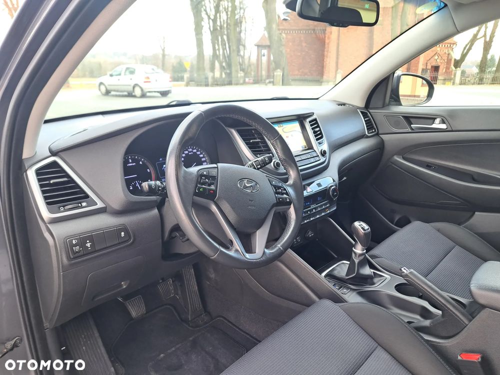 Hyundai Tucson 1.7 CRDI BlueDrive Style 2WD - 8