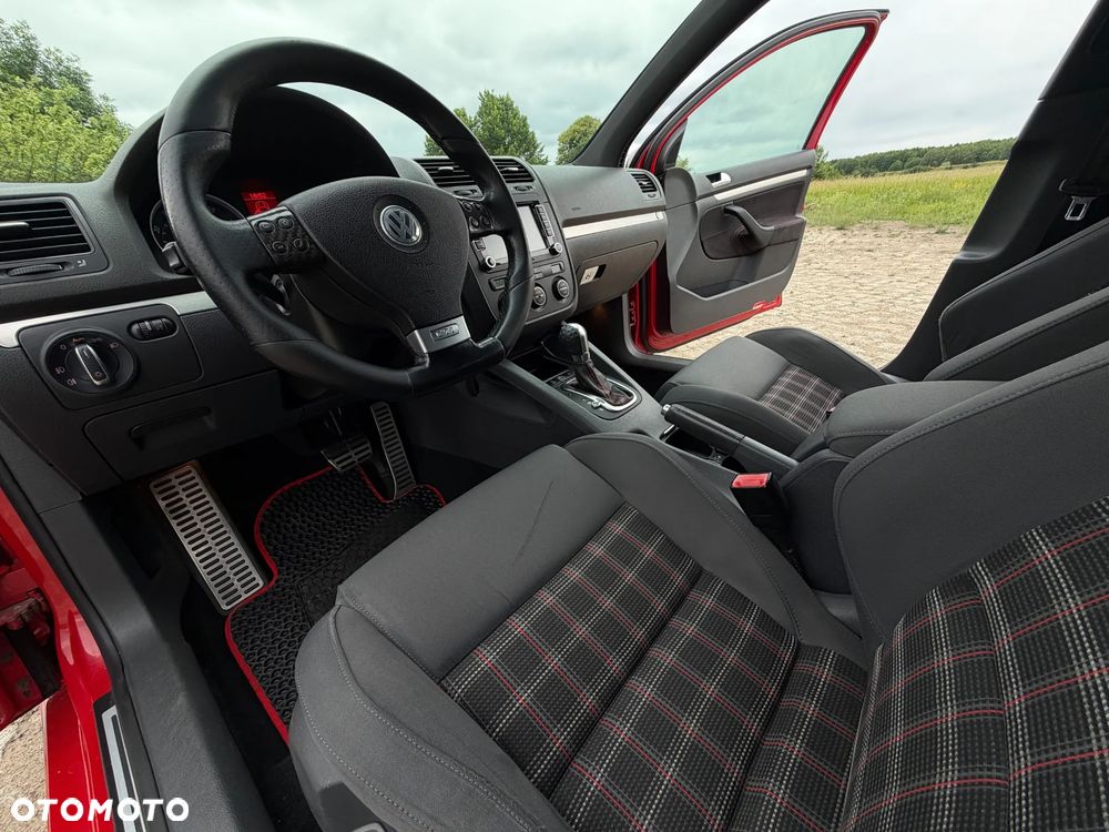 Volkswagen Golf - 19