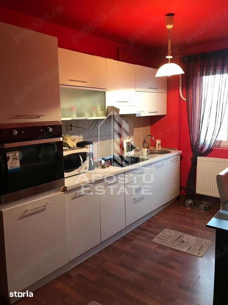 Apartament cu 3 camere, centrala proprie, zona Cetatii — fotografia 3