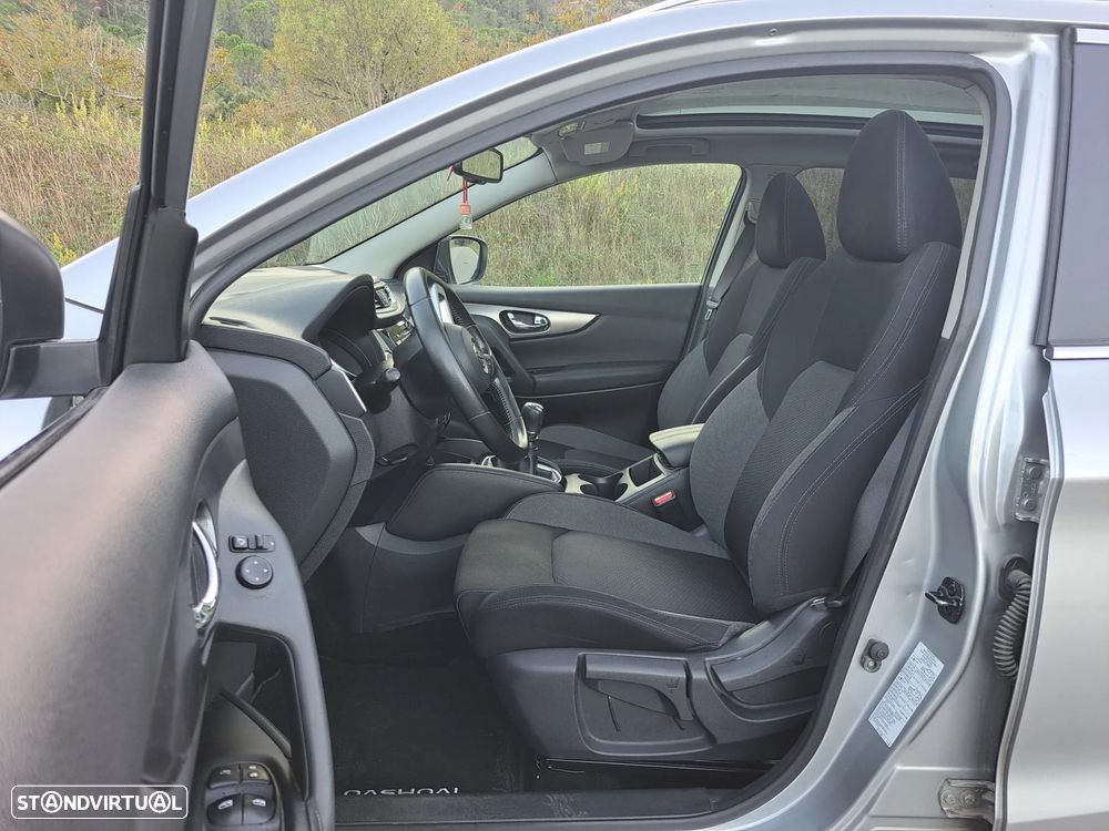 Nissan Qashqai 1.5 dCi N-Connecta J18+Led - 15
