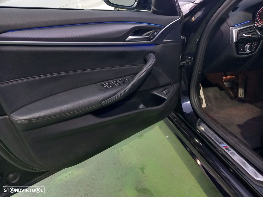 BMW 520 d Pack Desportivo M Auto - 5