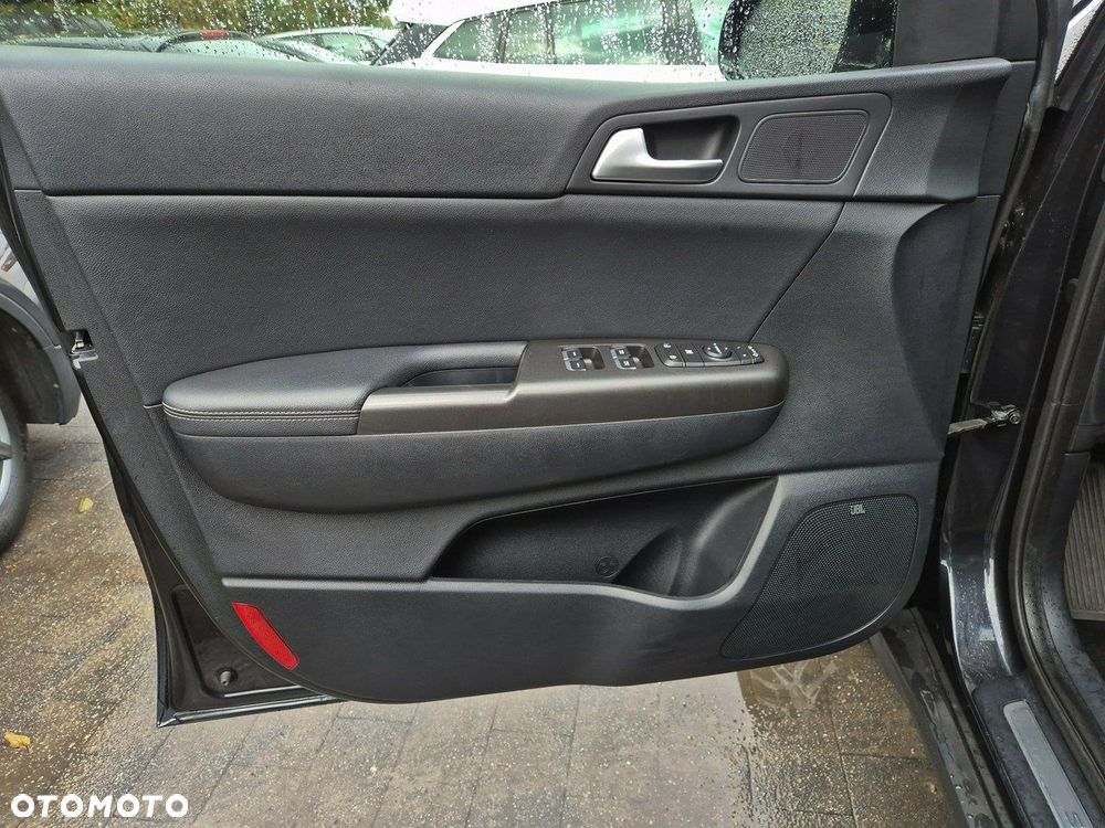 Kia Sportage - 12