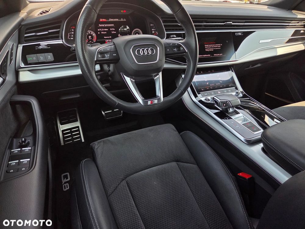 Audi Q8 - 17
