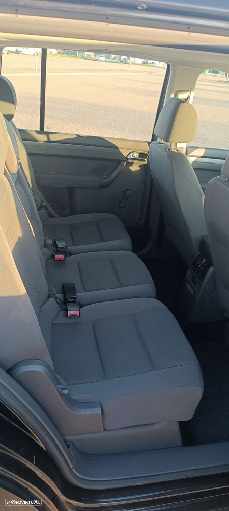 VW Touran 1.4 TSI Trendline 5L - 19