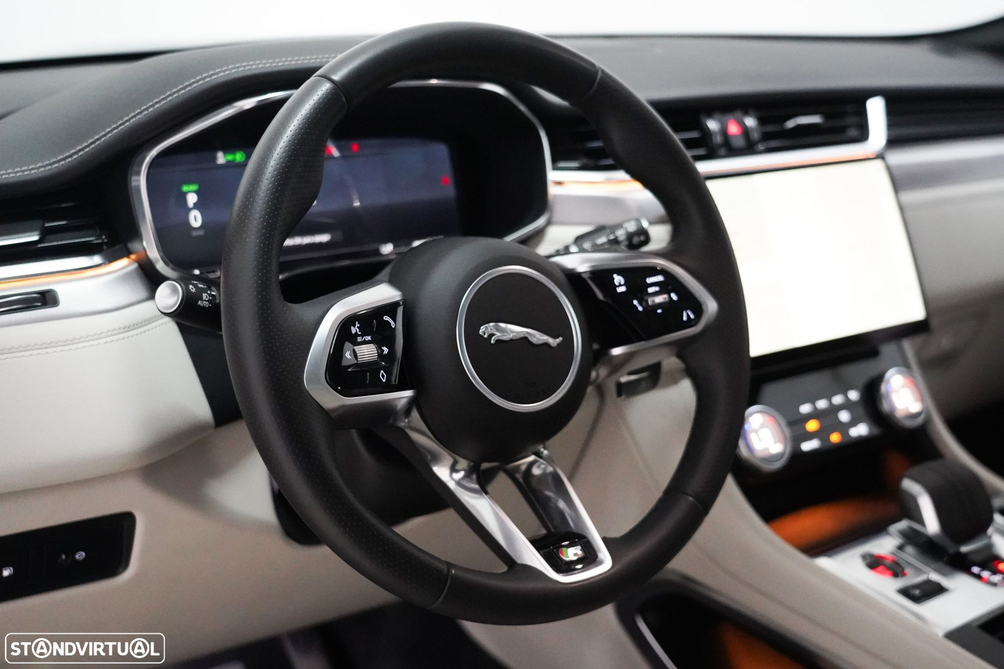 Jaguar F-Pace 2.0 P400e AWD R-Dynamic HSE - 9