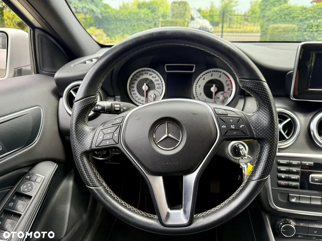 Mercedes-Benz Klasa A 180 AMG Line - 18