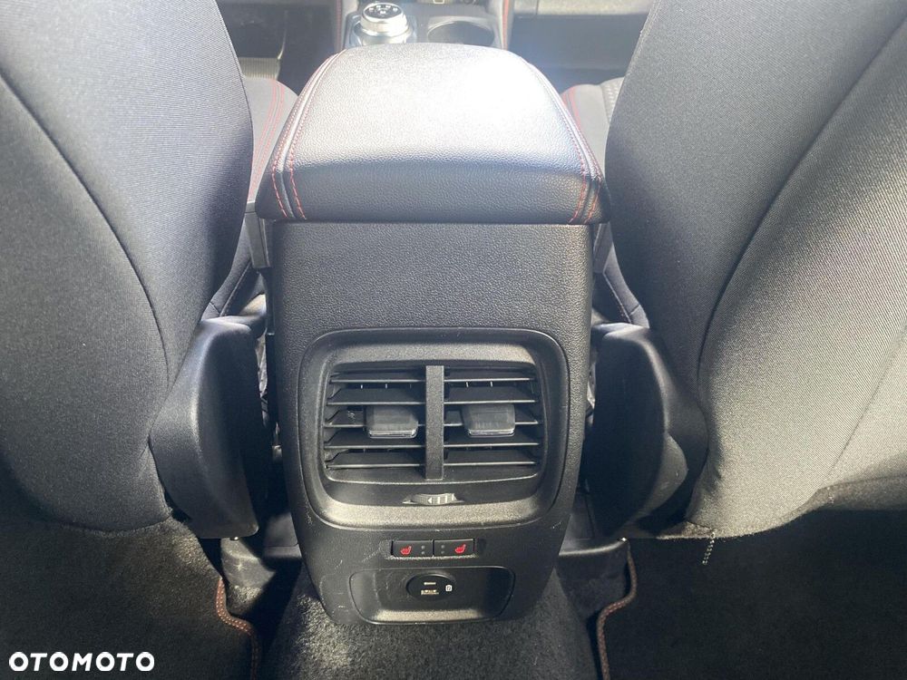 Ford Kuga - 23