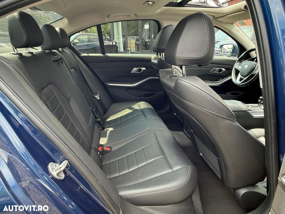 BMW Seria 3 320d xDrive Aut. Luxury Line - 26