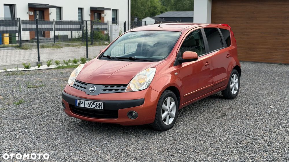 Nissan Note 1.6 Tekna - 1