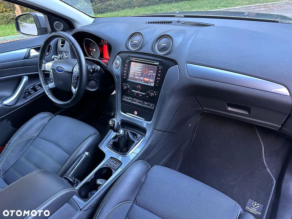 Ford Mondeo Turnier 2.0 TDCi Champions Edition - 24