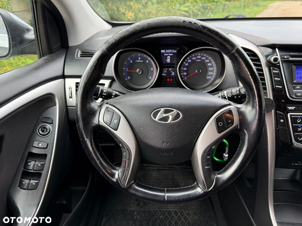 Hyundai i30 1.6 CRDi BlueDrive Comfort - 16