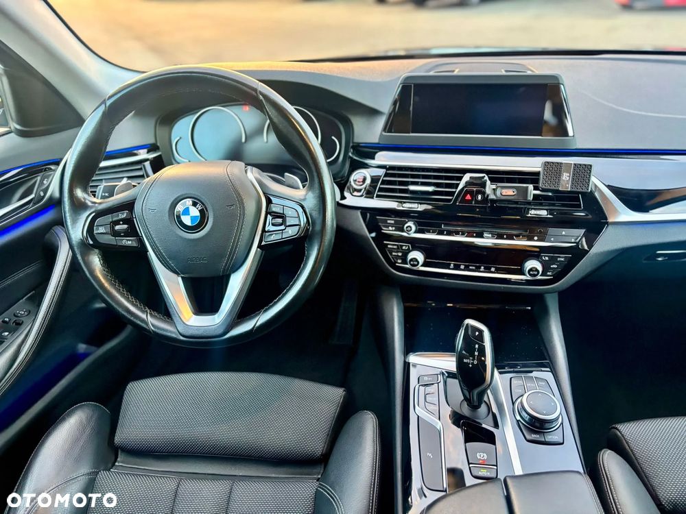 BMW Seria 5 520d xDrive MHEV Sport Line sport - 12