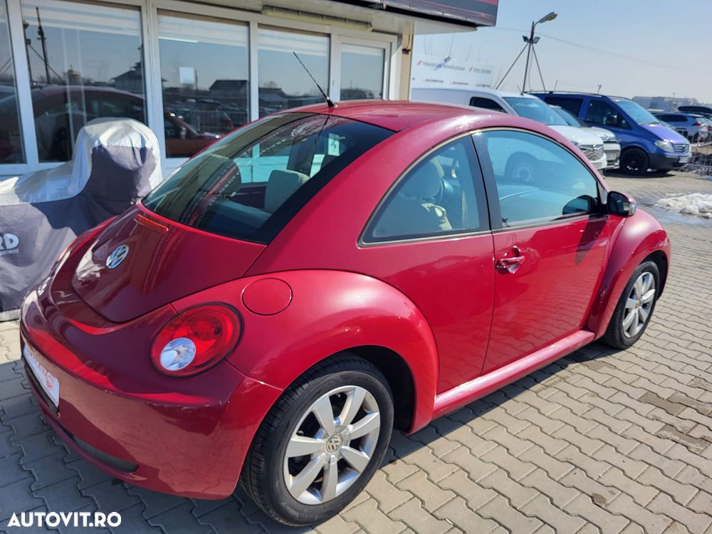 Volkswagen New Beetle - 5