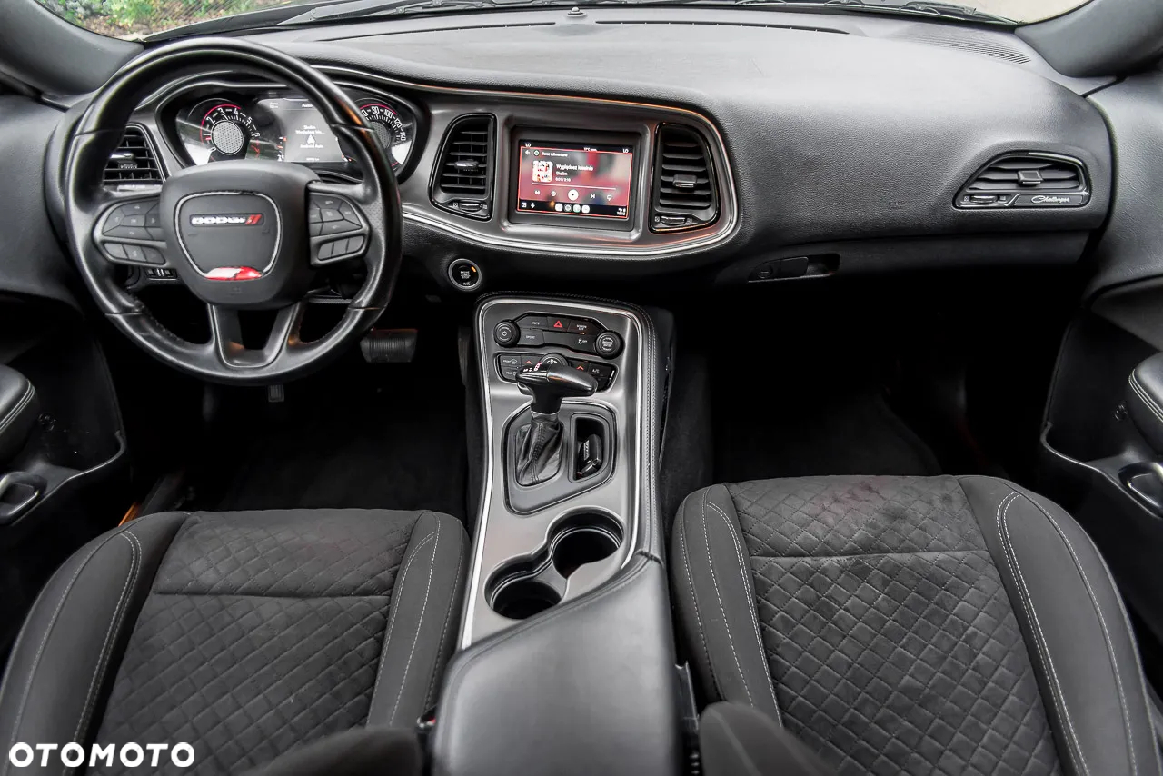 Dodge Challenger - 39