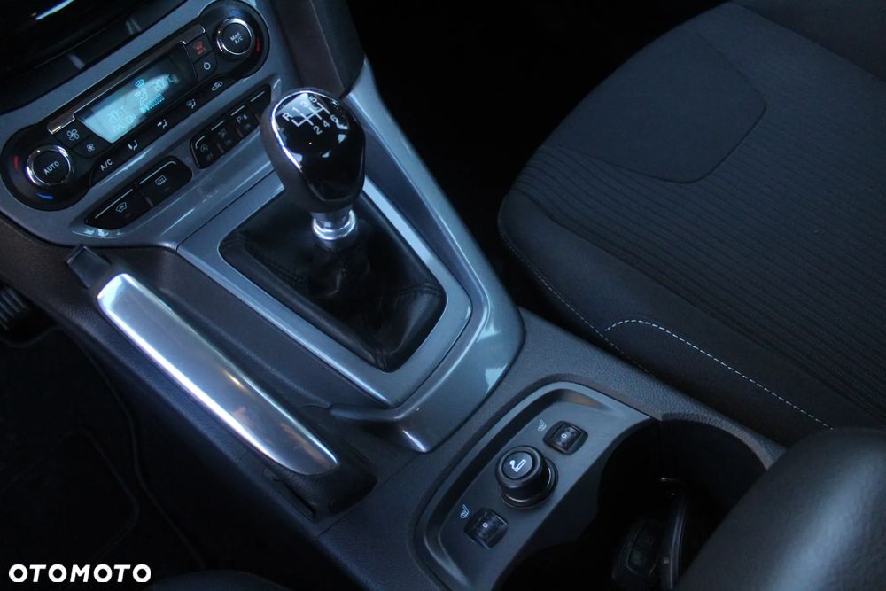 Ford Focus 1.6 EcoBoost Start-Stopp-System SYNC Edition - 12