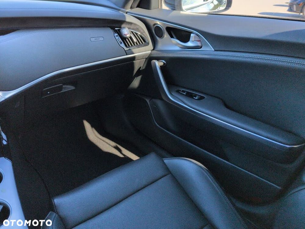 Kia Stinger 3.3 T-GDI V6 GT AWD - 18