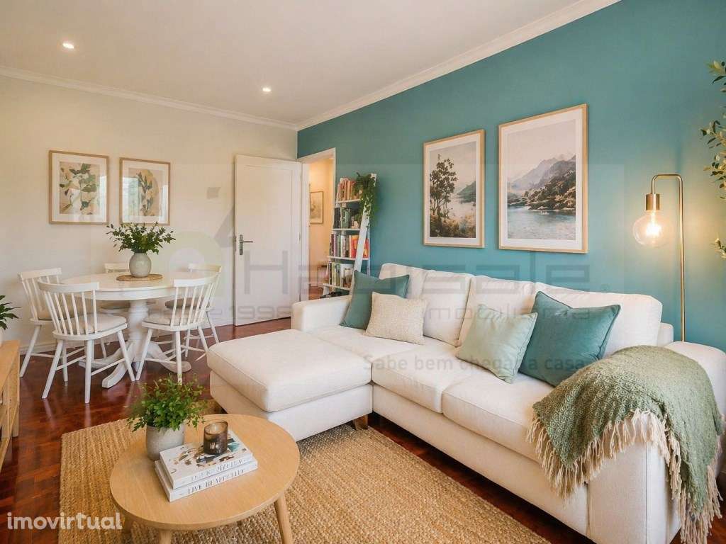 T2 na Parede totalmente remodelado com arrecadação - Grande imagem: 3/27